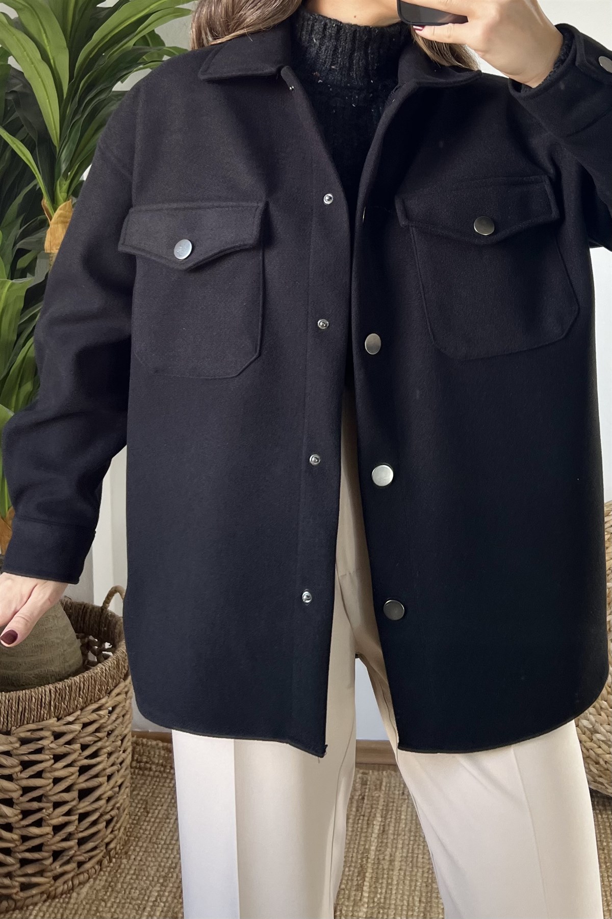 Siyah Yumuşak Dokulu Ceket uygun fiyatlarda www.butikhola.com adresinde
