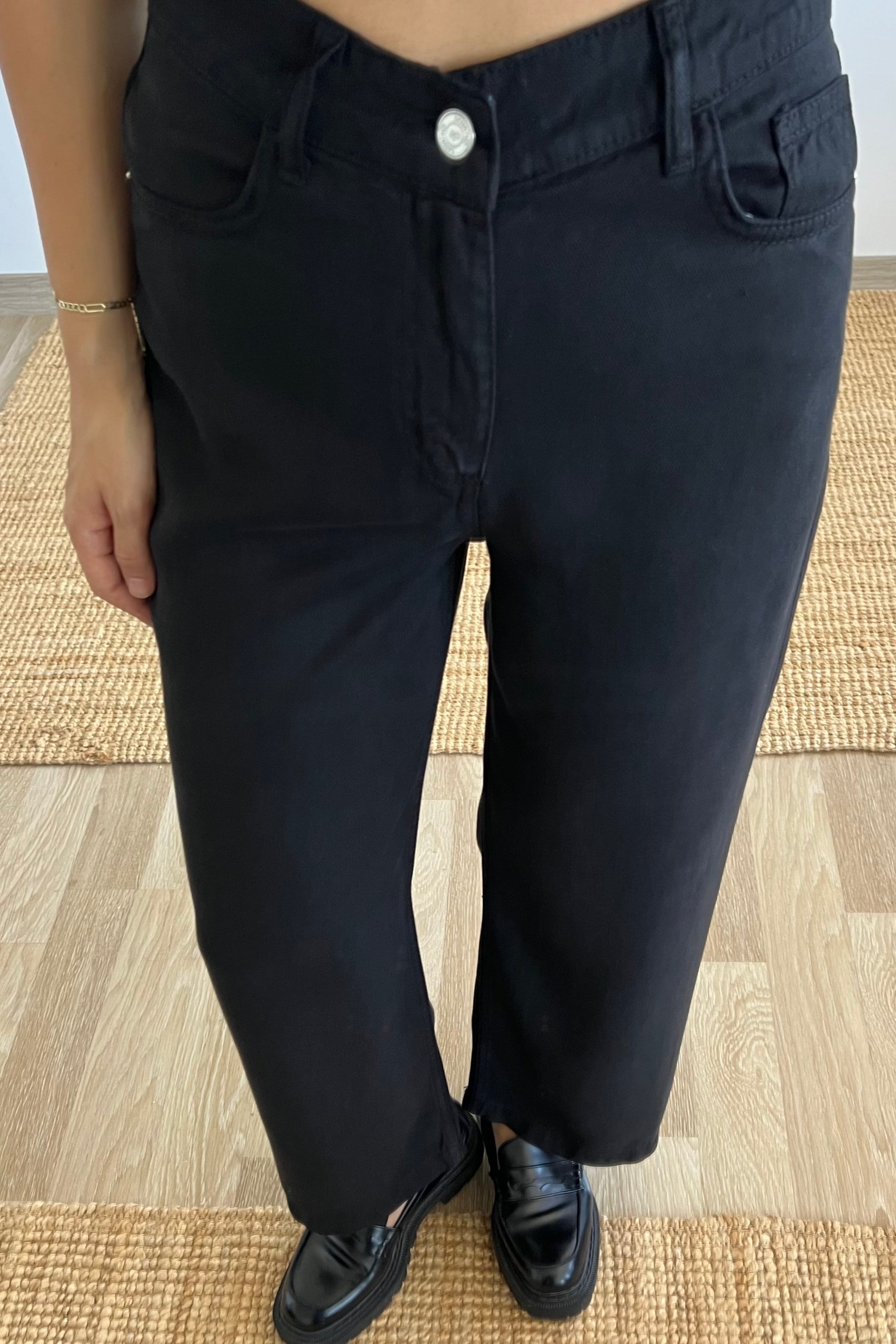 Siyah Yumuşak Dokulu Jean uygun fiyatlarda www.butikhola.com adresinde