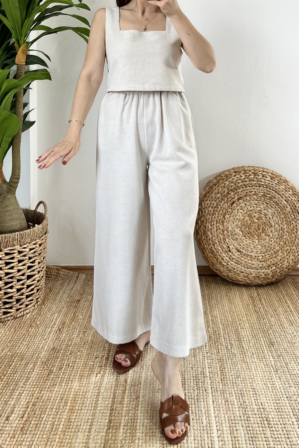 Taş Rengi Keten Bluz Pantolon Takım uygun fiyatlarda www.butikhola.com adresinde