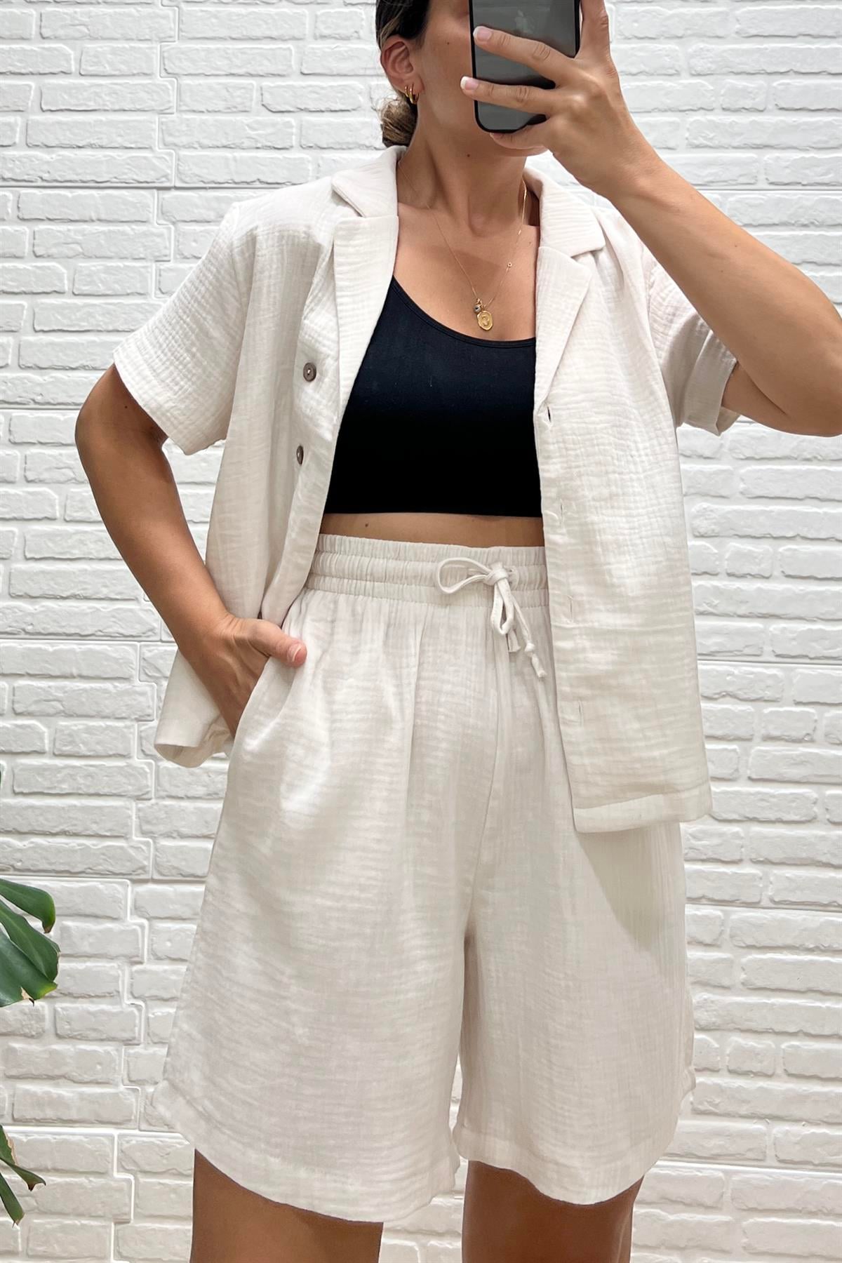 Taş Rengi Müslin Şehir Boy Şort Gömlek Takım uygun fiyatlarda www.butikhola.com adresinde