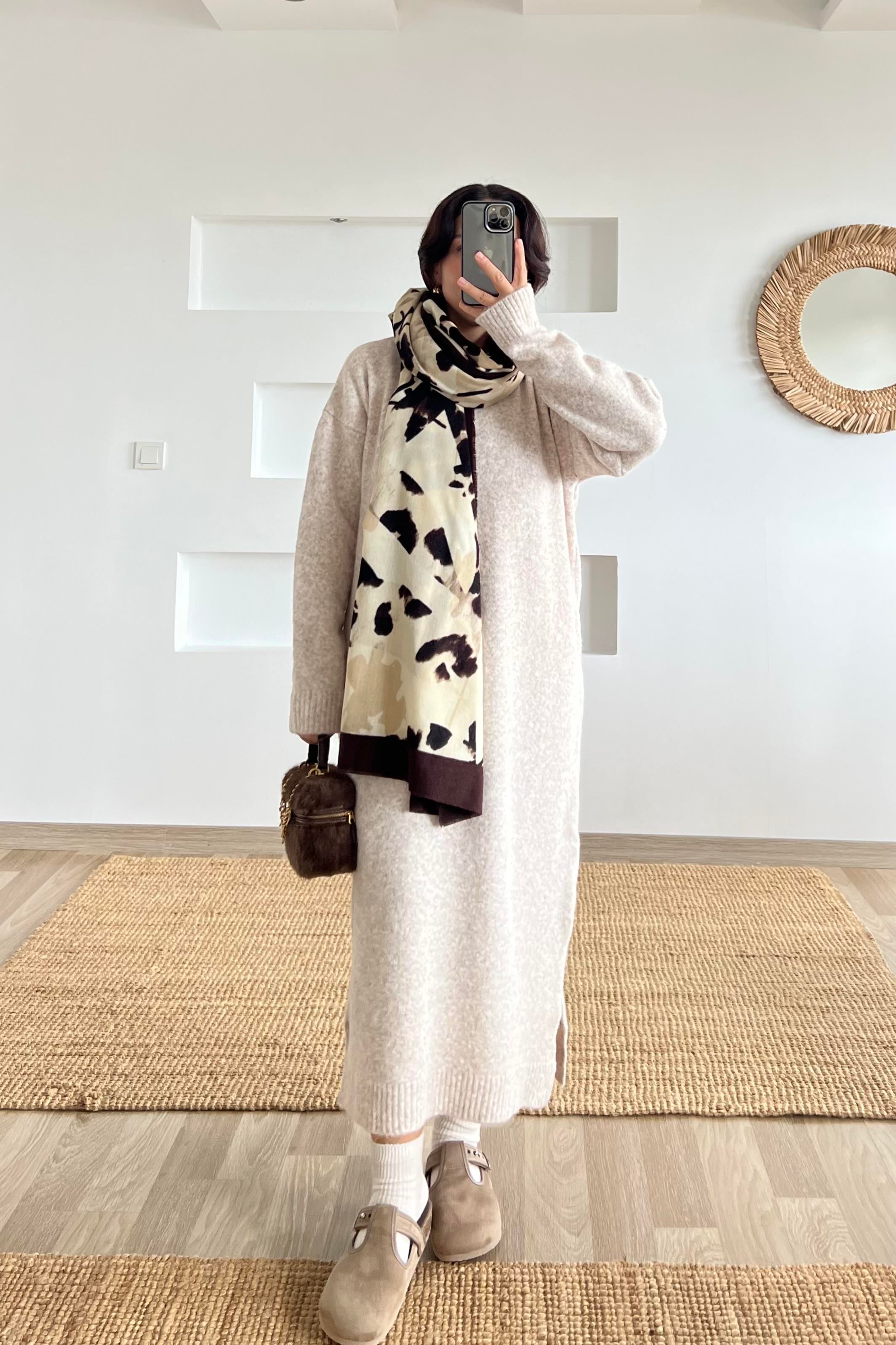 Taş Rengi Yumuşak Dokulu Triko Elbise uygun fiyatlarda www.butikhola.com adresinde