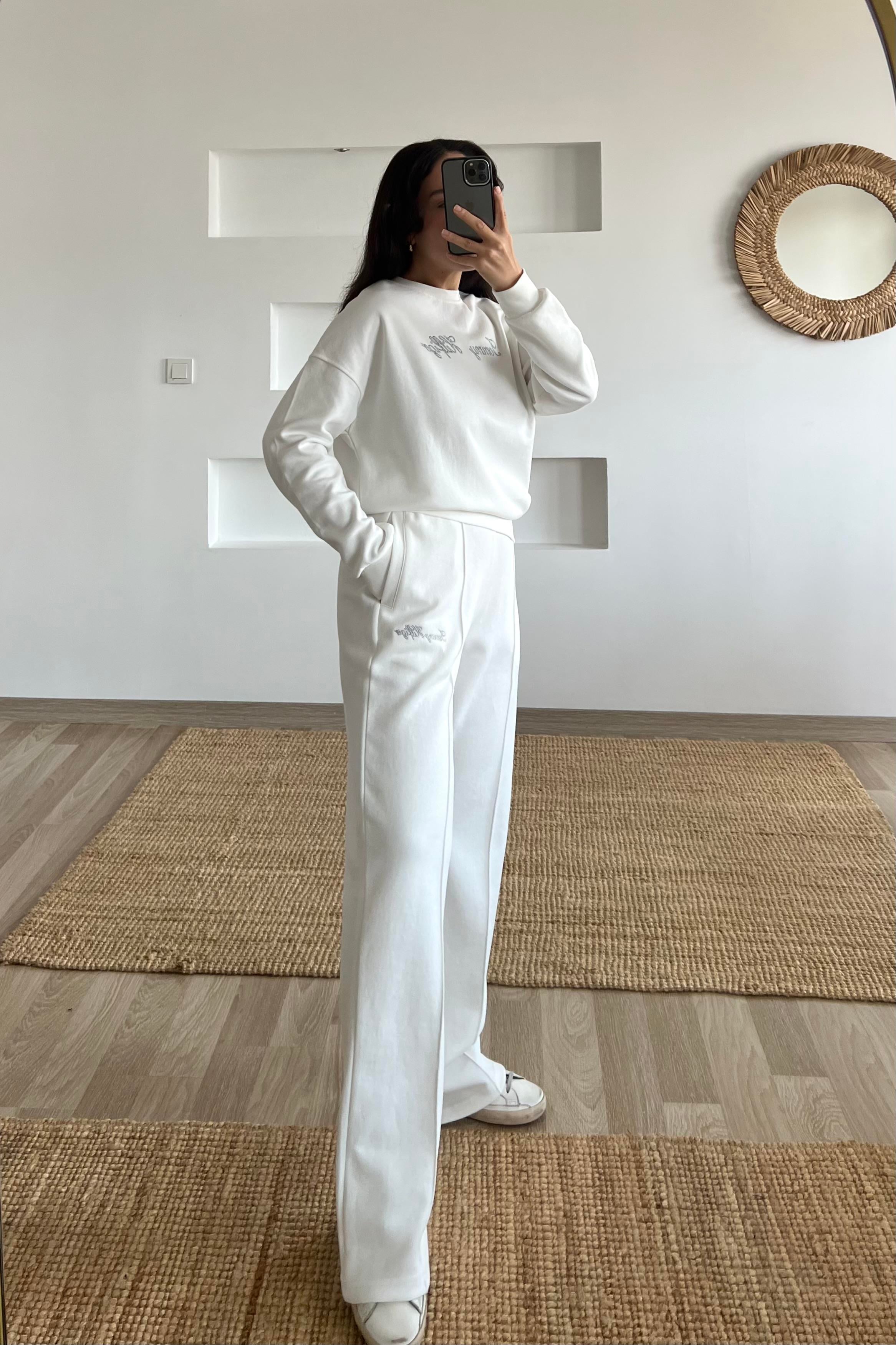 TH Beyaz Pike Kumaş Eşofman Takımı uygun fiyatlarda www.butikhola.com adresinde