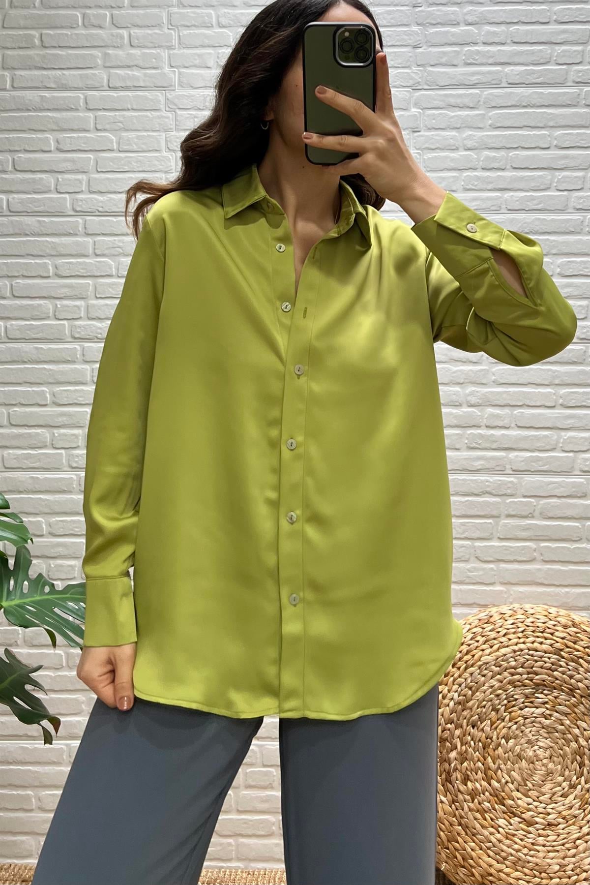 Yağ Yeşili Sedef Düğmeli Saten Gömlek uygun fiyatlarda www.butikhola.com adresinde