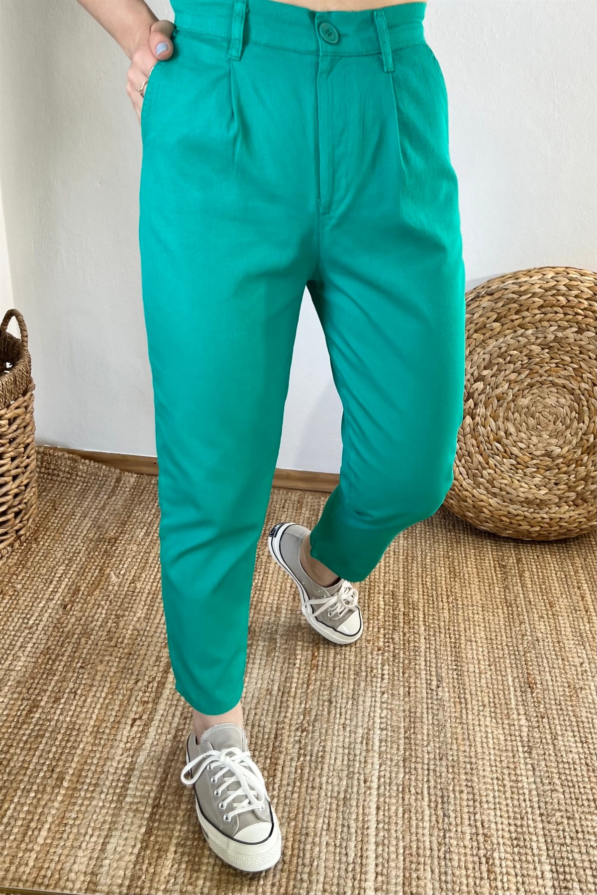 Yeşil Beli Lastikli Gabardin Pantolon uygun fiyatlarda www.butikhola.com adresinde