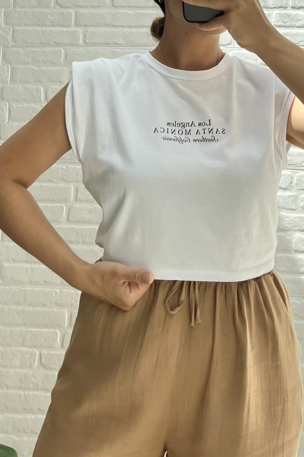 Zr Beyaz Crop Tshirt uygun fiyatlarda www.butikhola.com adresinde