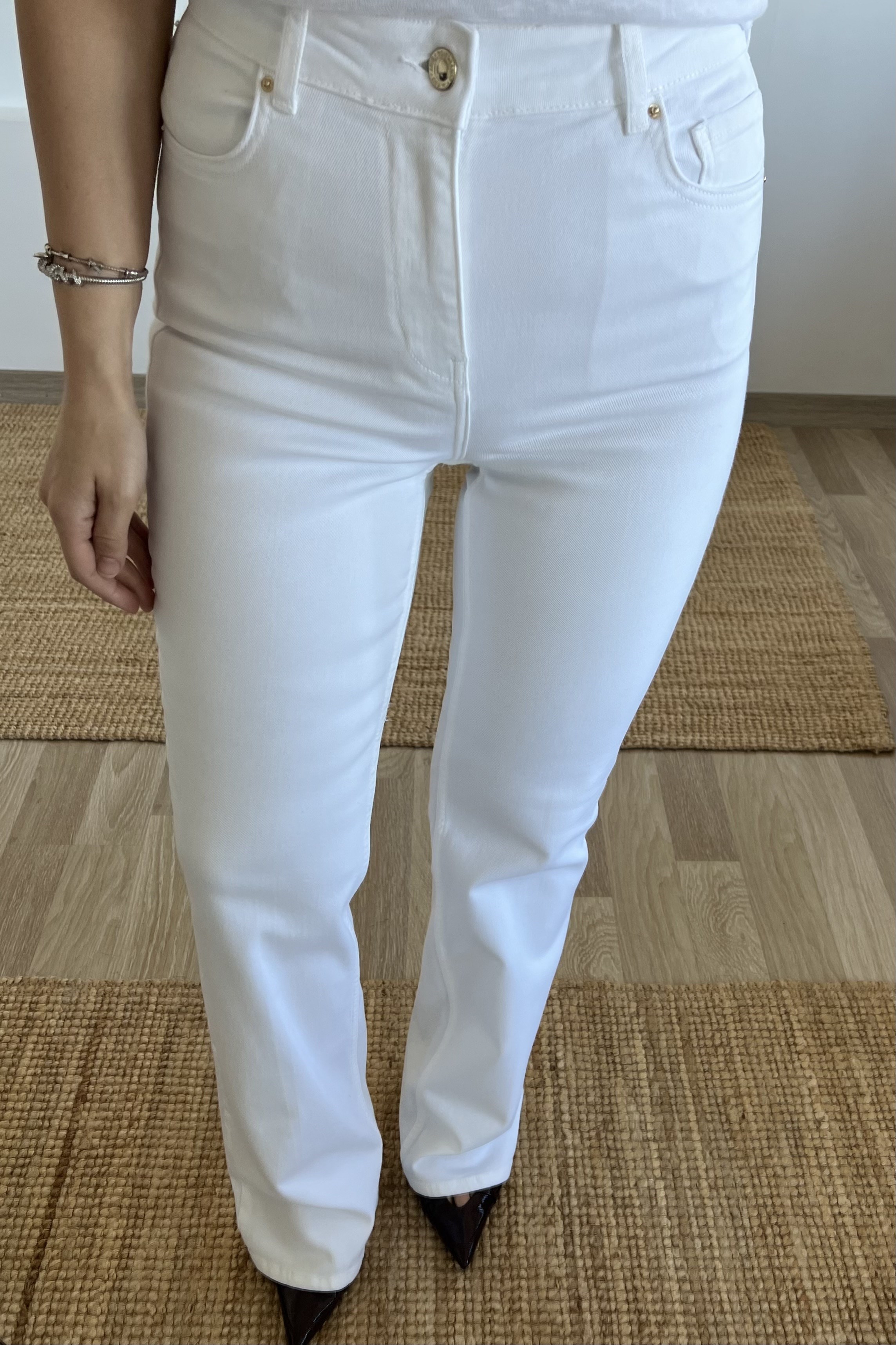 Zr Beyaz Likralı Yüksek Bel Flare Jean