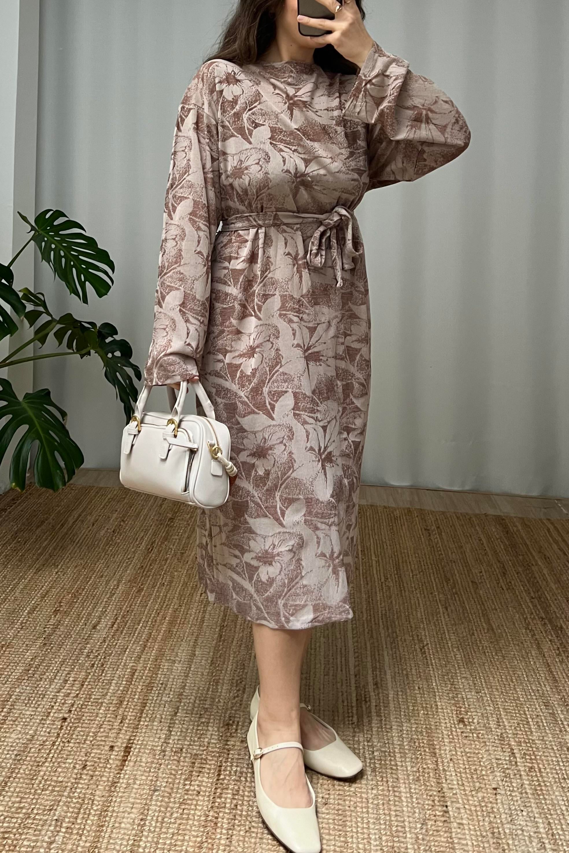 Zr Çiçek Desenli Vintage Elbise uygun fiyatlarda www.butikhola.com adresinde