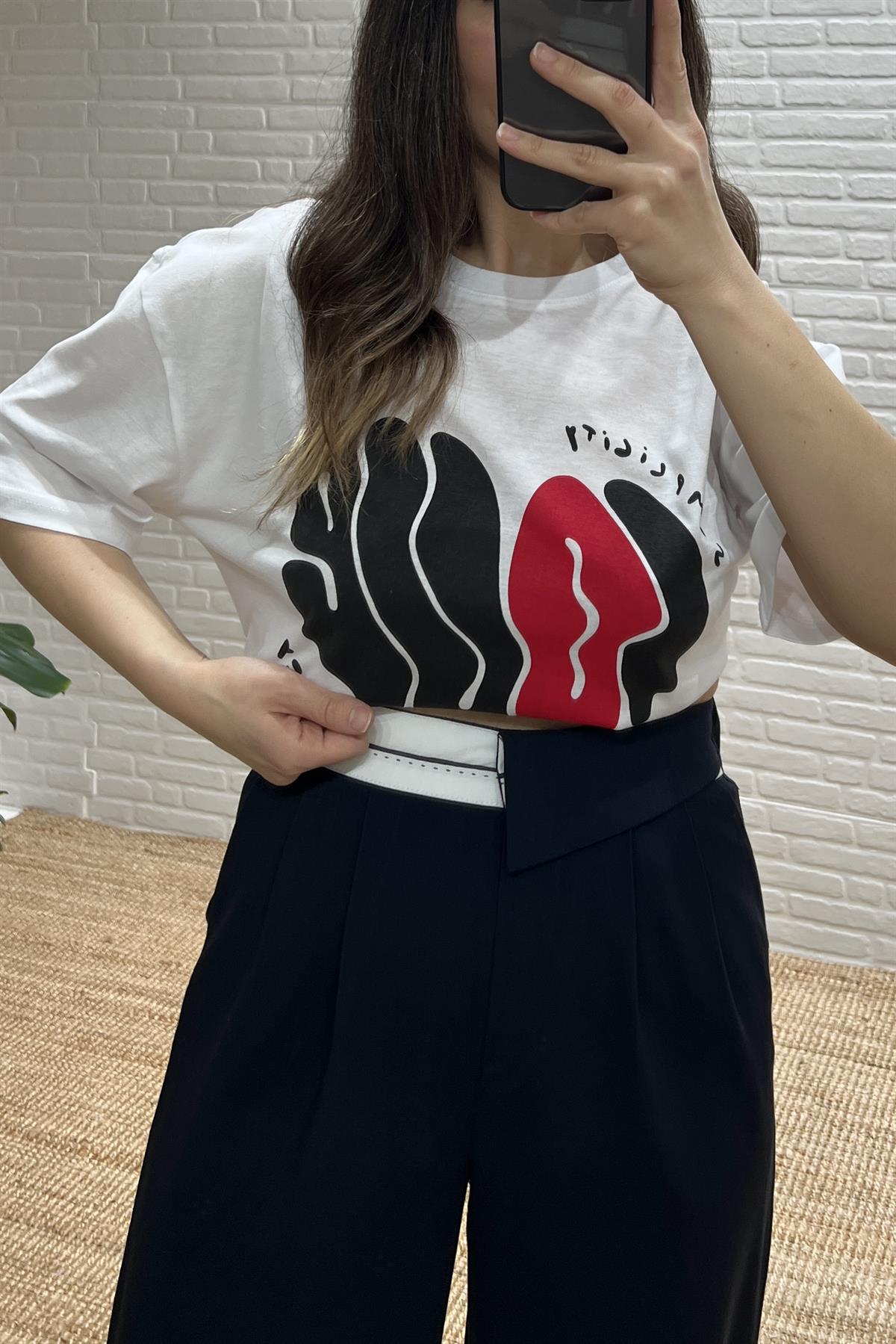 Zr Love Tshirt uygun fiyatlarda www.butikhola.com adresinde