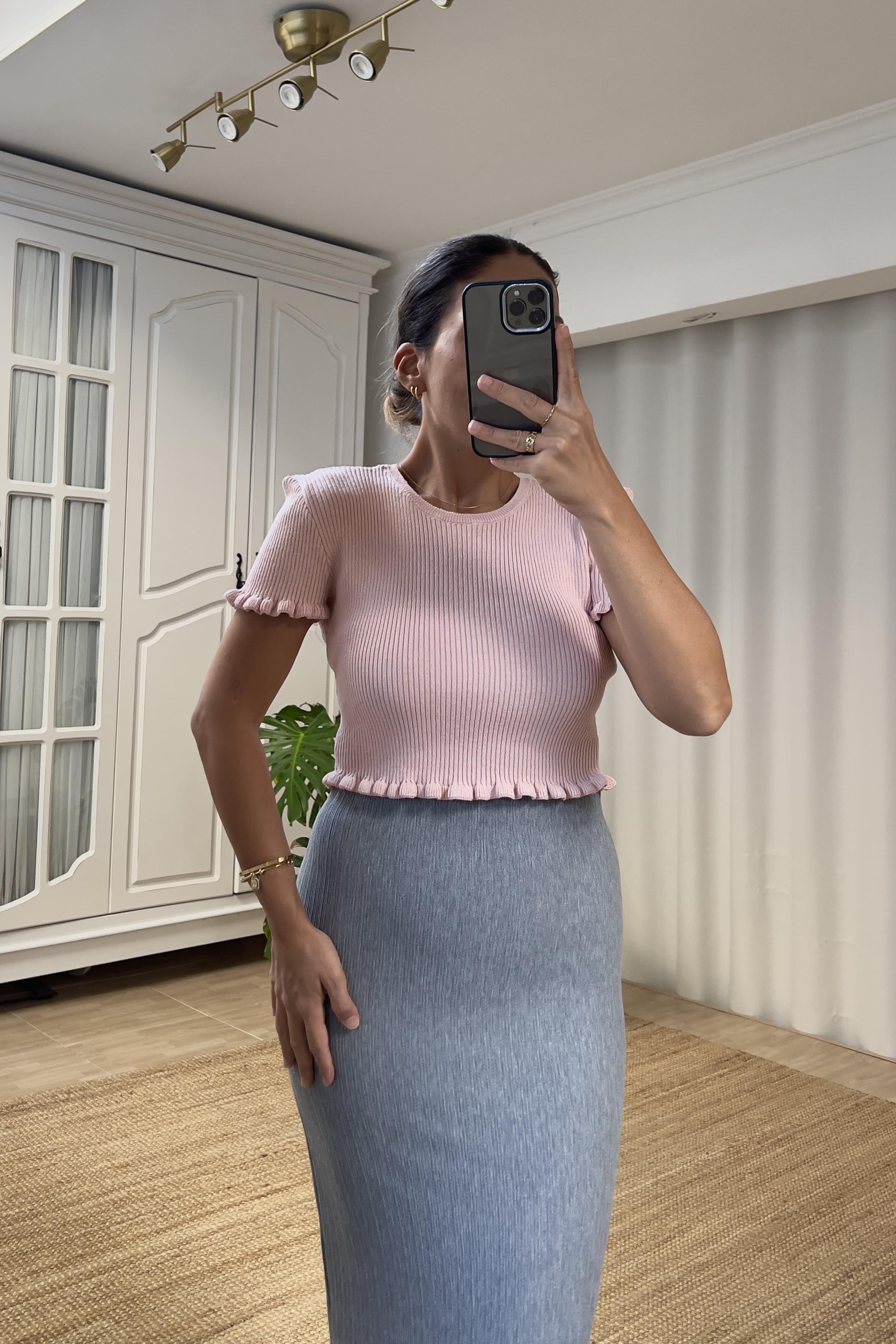 Zr Pembe Fırfır Detaylı Crop Triko Bluz  uygun fiyatlarda www.butikhola.com adresinde