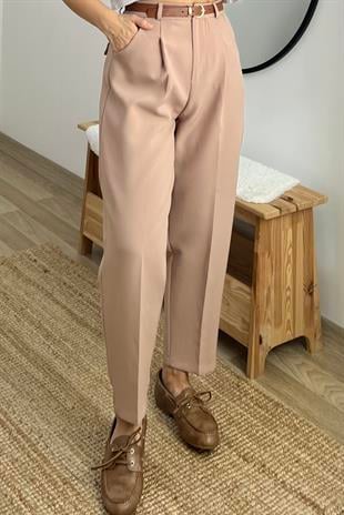 Bej Kemerli Pensli Havuç Pantolon uygun fiyatlarda www.butikhola.com adresinde