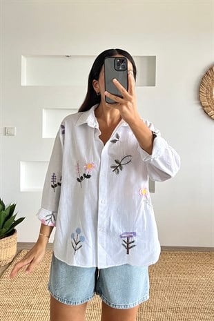 Beyaz Nakış İşlemeli Tasarım Gömlek uygun fiyatlarda www.butikhola.com adresinde