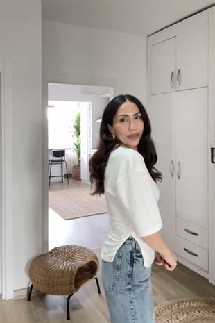 Beyaz Organik Pamuklu Fermuar Detaylı Büzgülü Tshirt uygun fiyatlarda www.butikhola.com adresinde