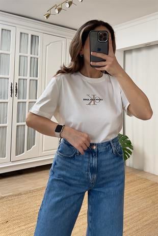 Ekru Gold Nakışlı Logolu Tshirt uygun fiyatlarda www.butikhola.com adresinde