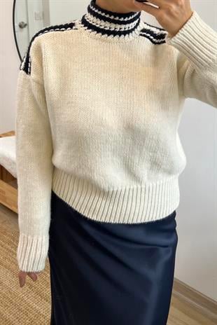 Ekru Lacivert Biye Detaylı Dik Yaka Kazak uygun fiyatlarda www.butikhola.com adresinde