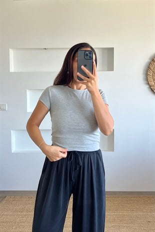 Gri Yumuşak Dokulu Basic Tshirt uygun fiyatlarda www.butikhola.com adresinde