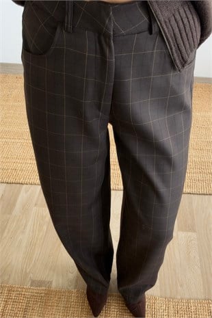 Kahverengi Ekoseli Pantolon uygun fiyatlarda www.butikhola.com adresinde