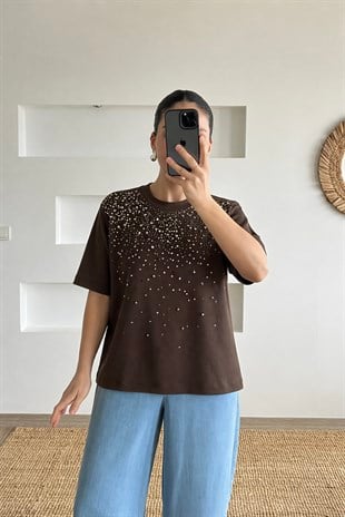 Kahverengi Önü Taşlı Çakımlı Tshirt uygun fiyatlarda www.butikhola.com adresinde