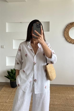 Kırmızı Çiçek Nakışlı Organik Pamuk Gömlek uygun fiyatlarda www.butikhola.com adresinde