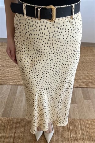 Krem Kemer Detaylı Puantiyeli Saten Etek uygun fiyatlarda www.butikhola.com adresinde