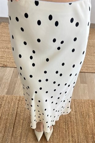Puantiyeli Saten Etek uygun fiyatlarda www.butikhola.com adresinde