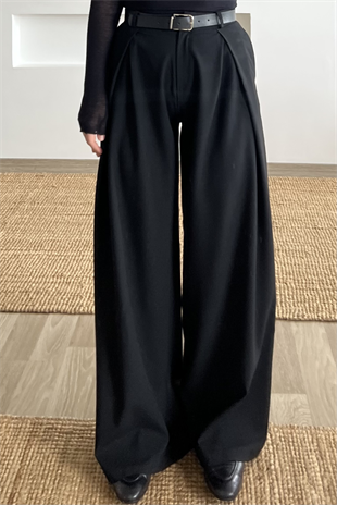 Siyah Pileli Kemerli Dökümlü Pantolon uygun fiyatlarda www.butikhola.com adresinde