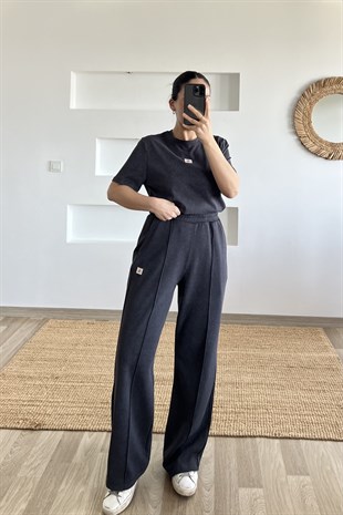 Yıkamalı Logolu Eşofman Takımı uygun fiyatlarda www.butikhola.com adresinde