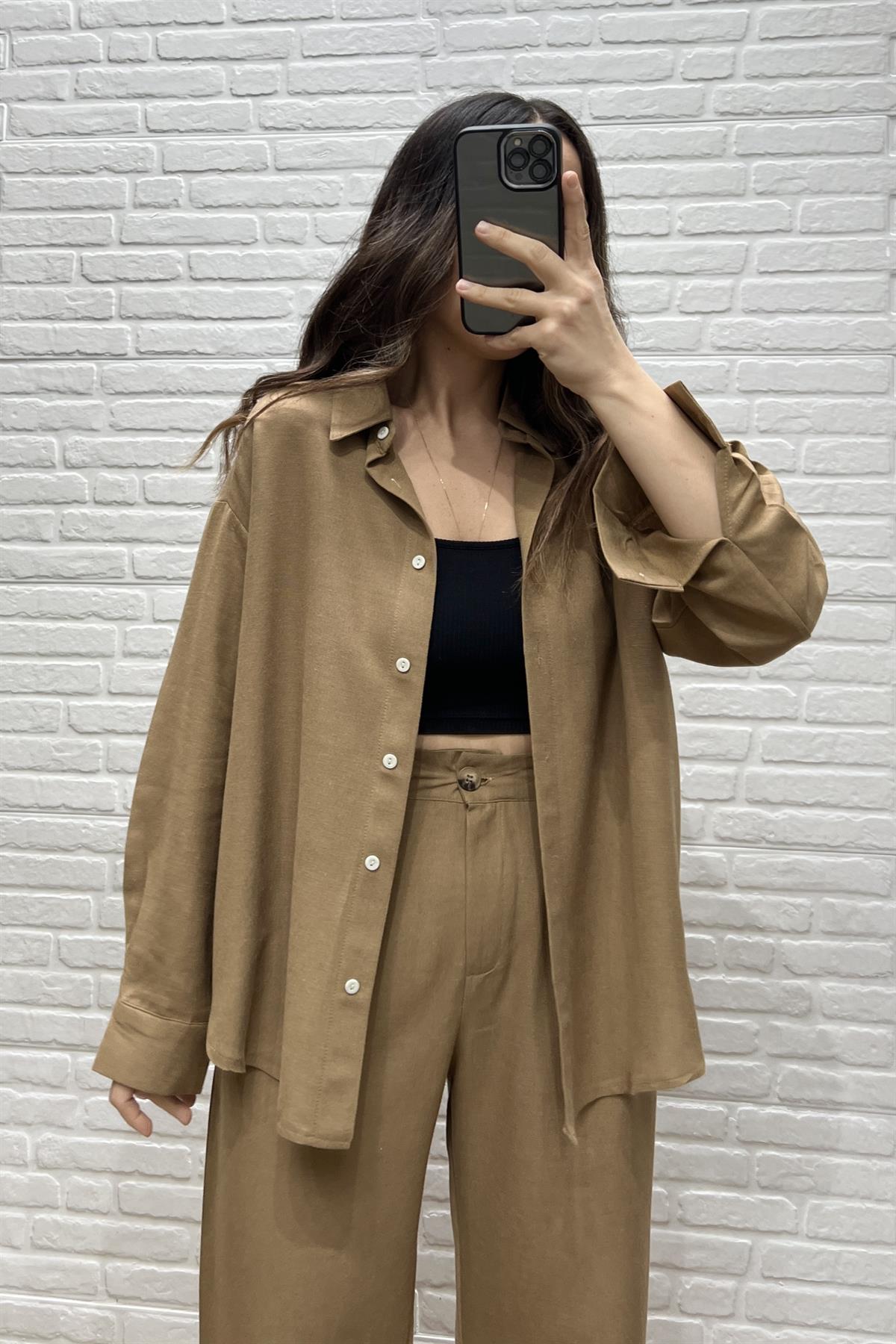 Camel Keten Sedef Düğmeli Gömlek Pantolon Takım uygun fiyatlarda www.butikhola.com adresinde