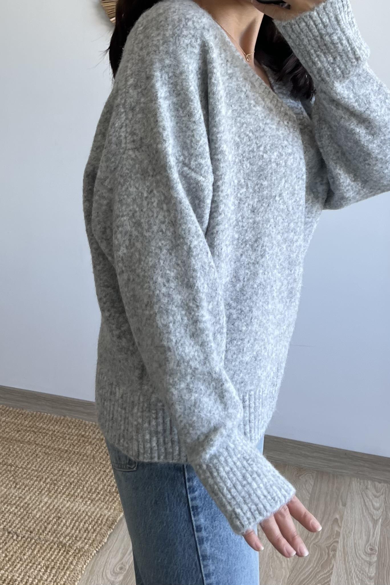 Gri V Yaka Soft Triko Kazak uygun fiyatlarda www.butikhola.com adresinde