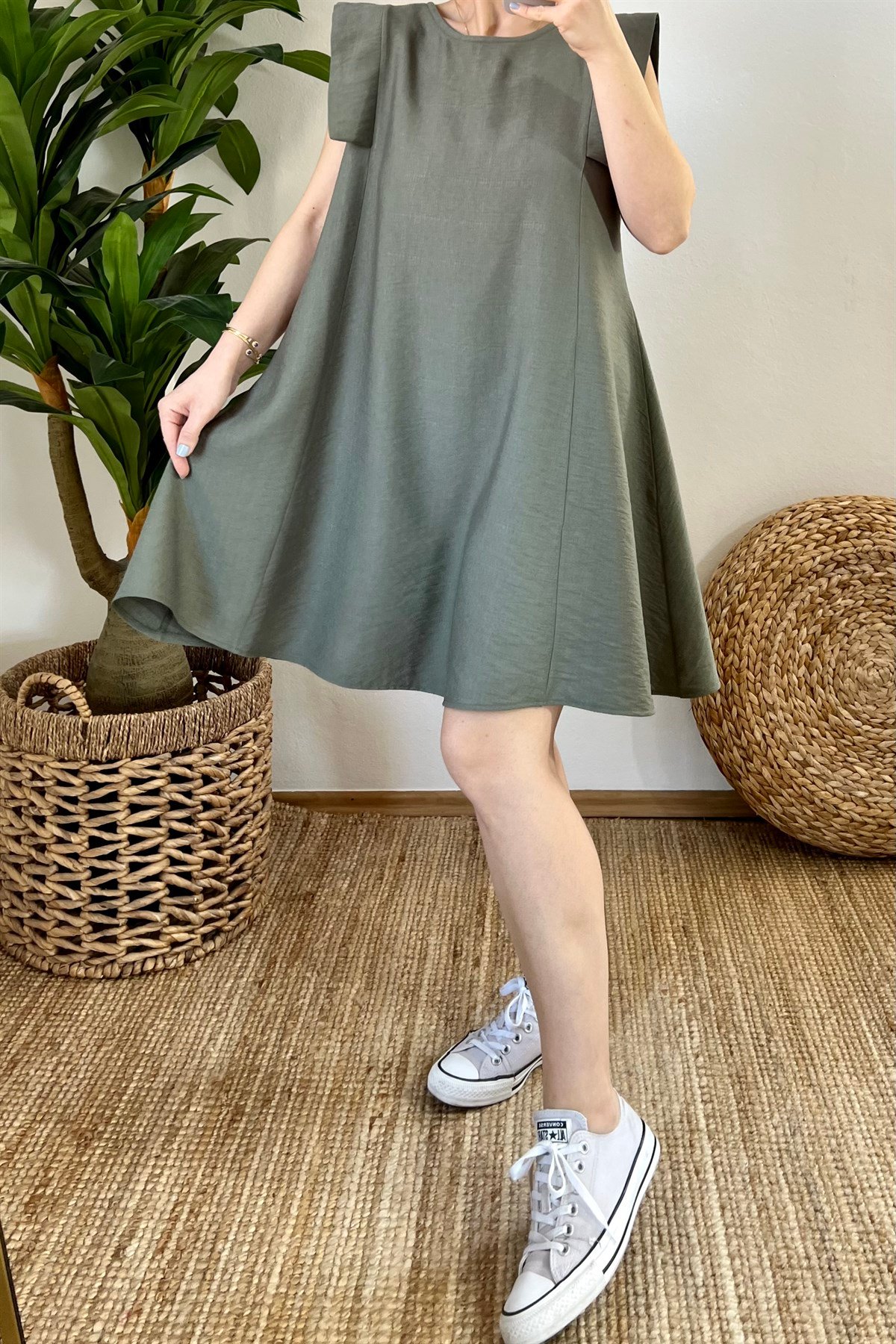 Haki Apolet Detaylı Elbise uygun fiyatlarda www.butikhola.com adresinde