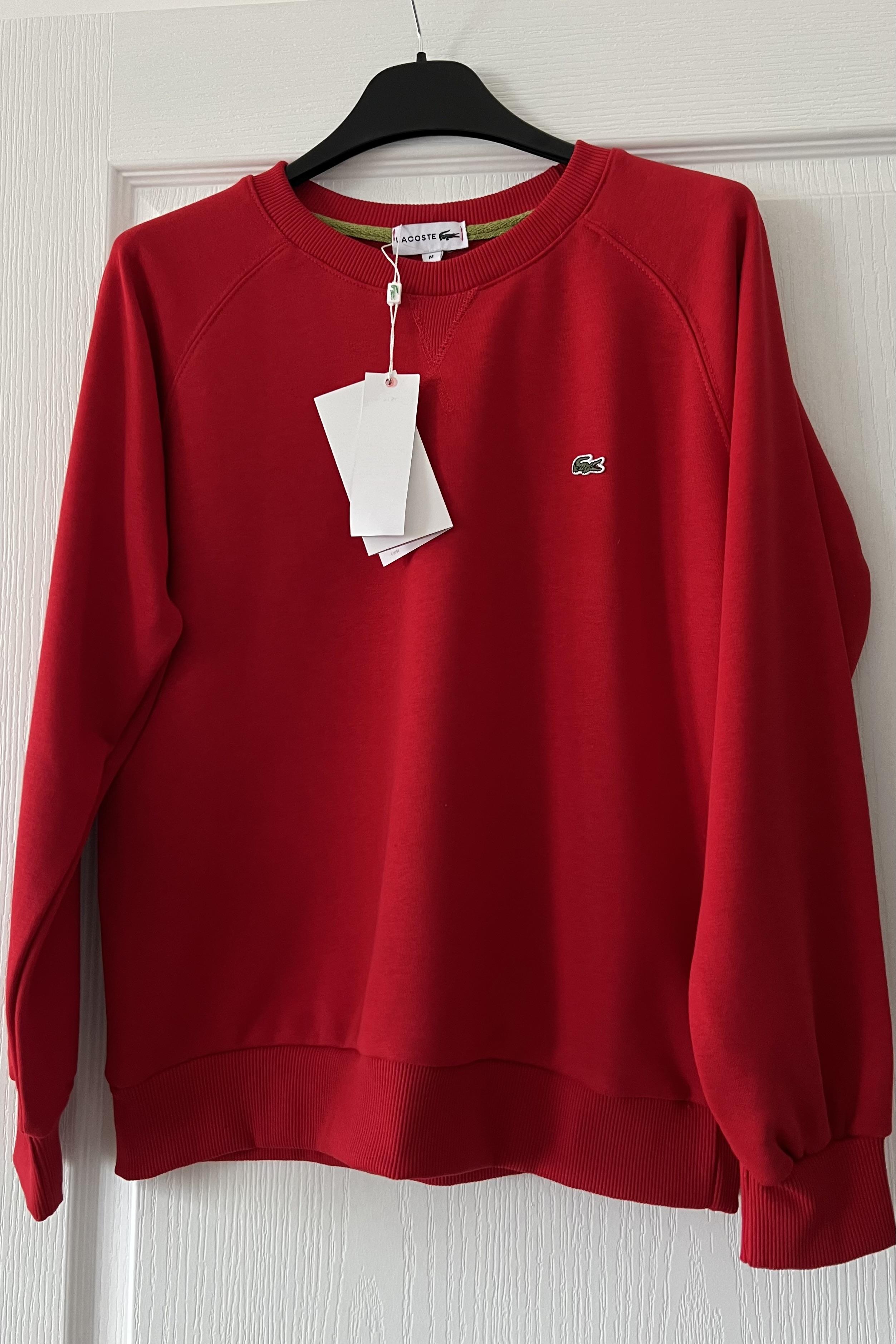 Kırmızı Logo Nakışlı Yaka Detaylı Sweatshirt uygun fiyatlarda www.butikhola.com adresinde