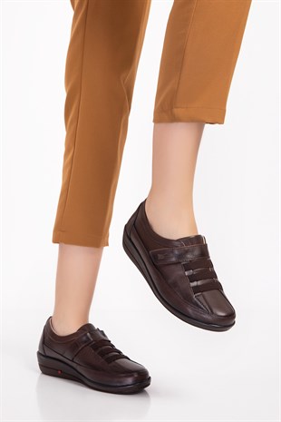Brown Diabetic Orthopedic Casual Shoes For Women