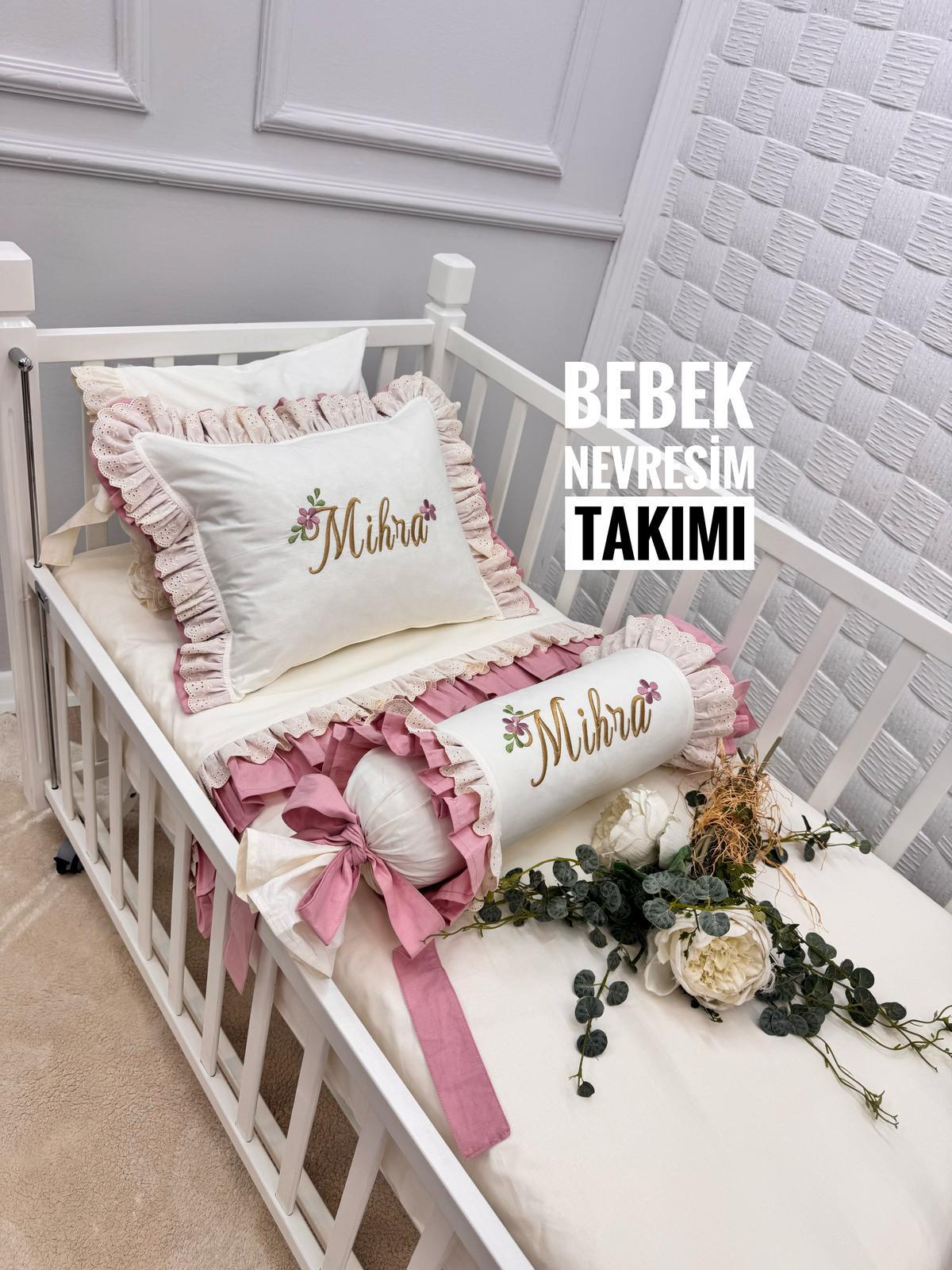 KREM PUDRA FIRFIRLI BEBEK NEVRESİM TAKIMI 