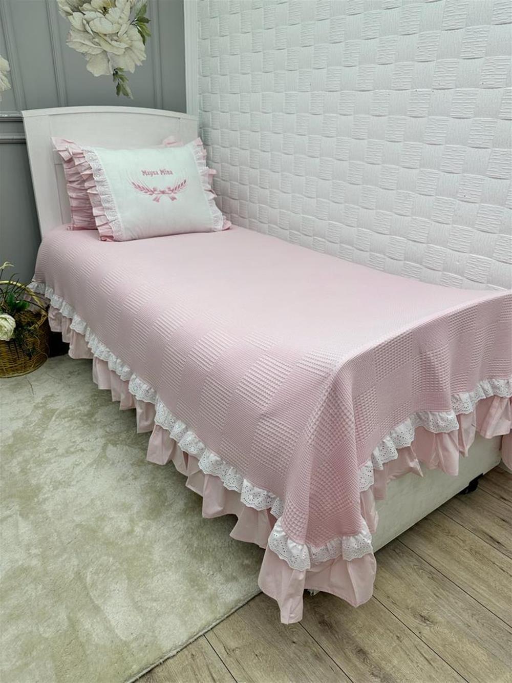 PEMBE PİKE PEMBE FIRFIRLI TEK KİŞİLİK YATAK ÖRTÜSÜ