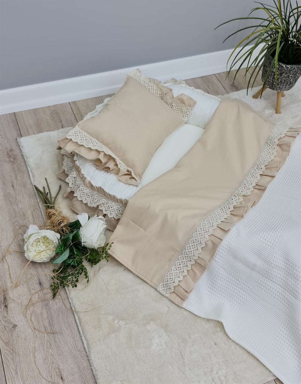 KREM BEJ  FIRFIRLI DANTELLİ BATTANİYE