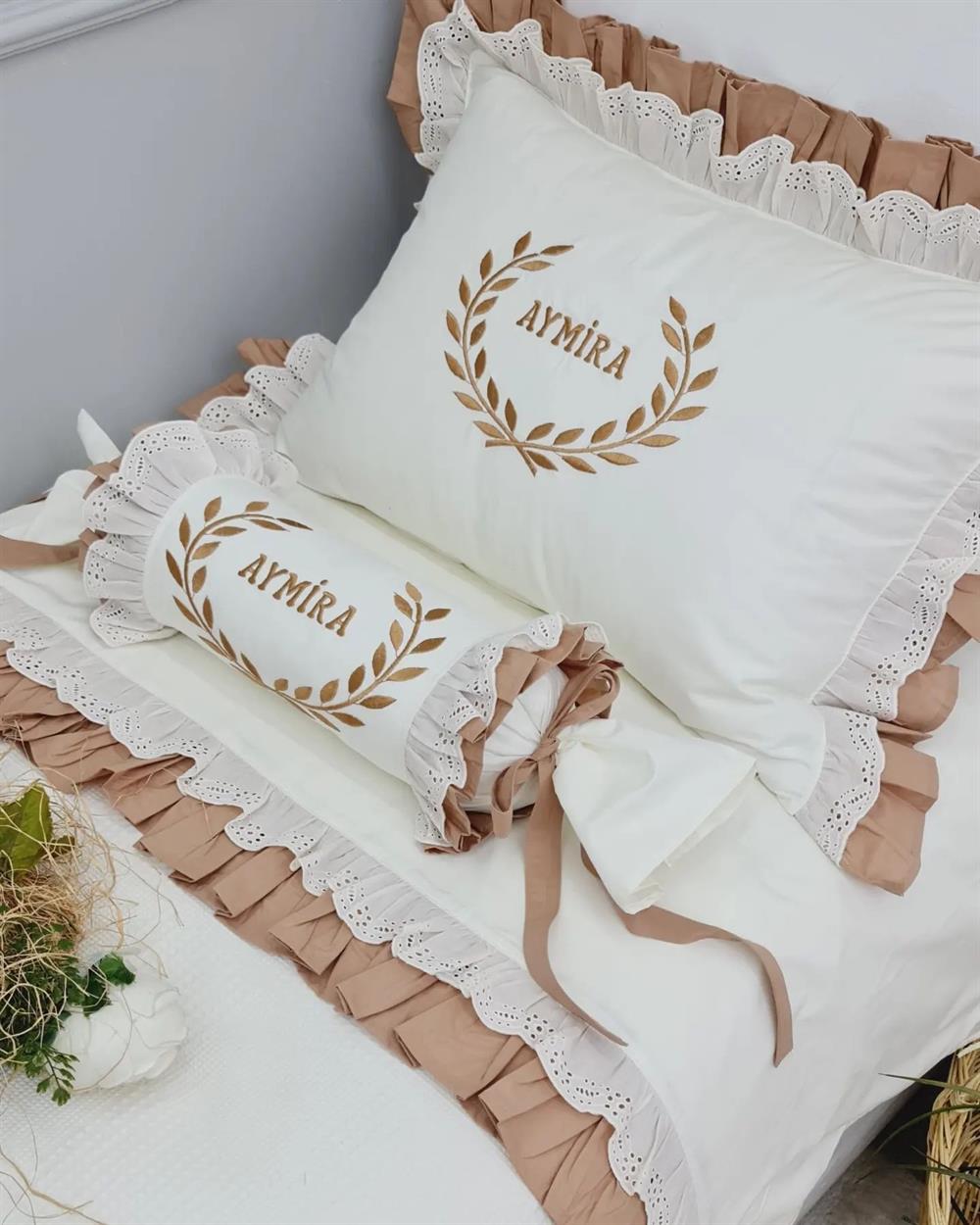 KREM KAHVE FIRFIRLI ŞEKER YASTIK