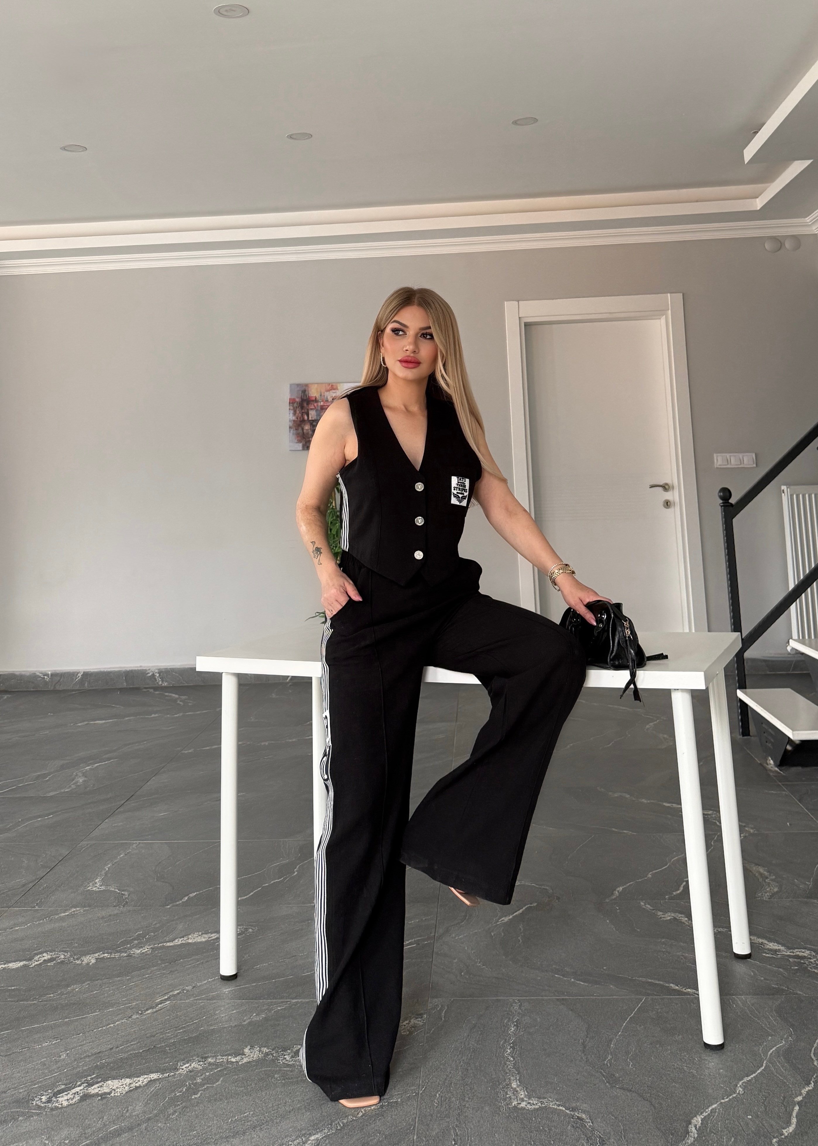 Yelekli logolu takım  siyah 