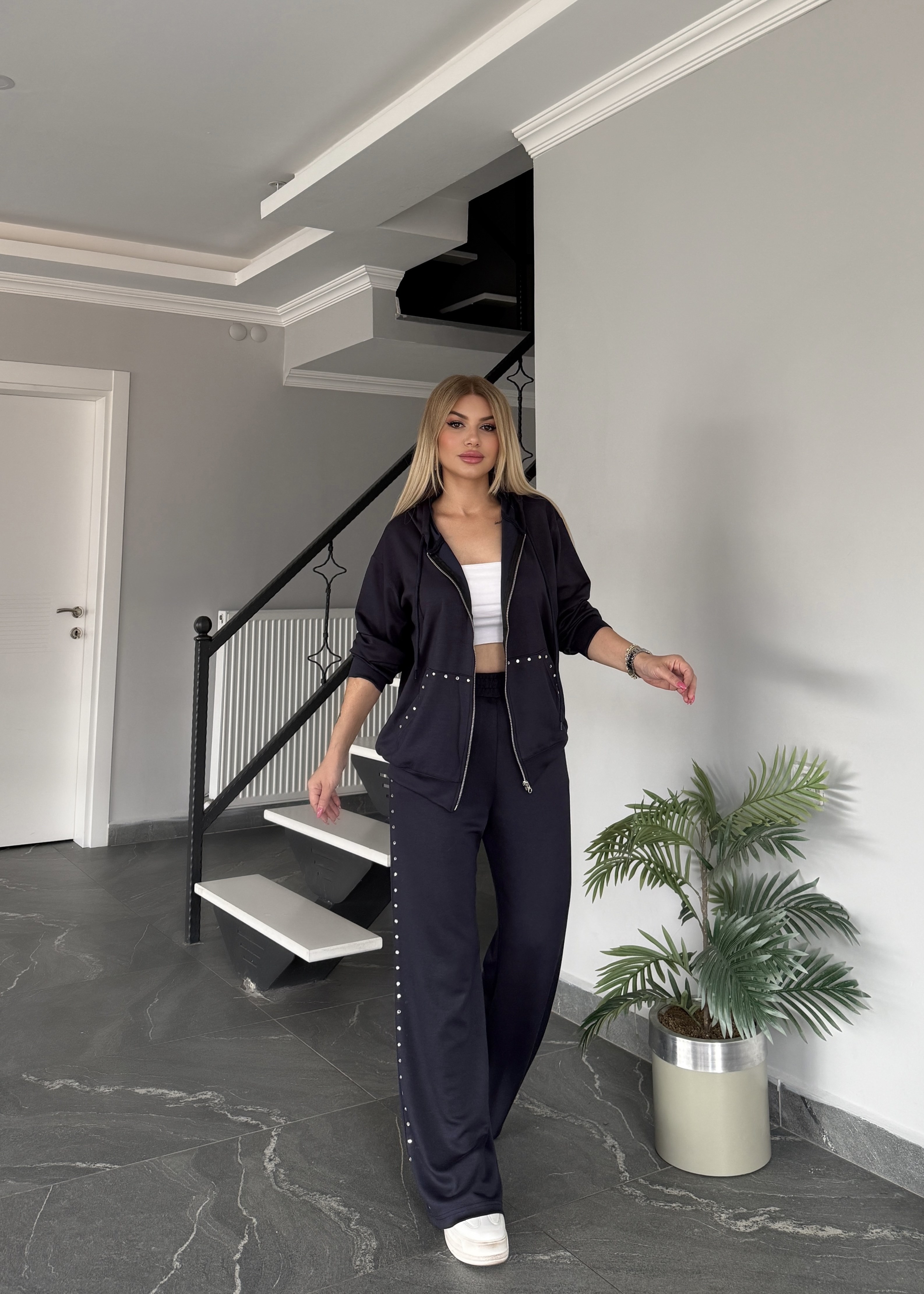 BB Sıra taşlı takım füme 
