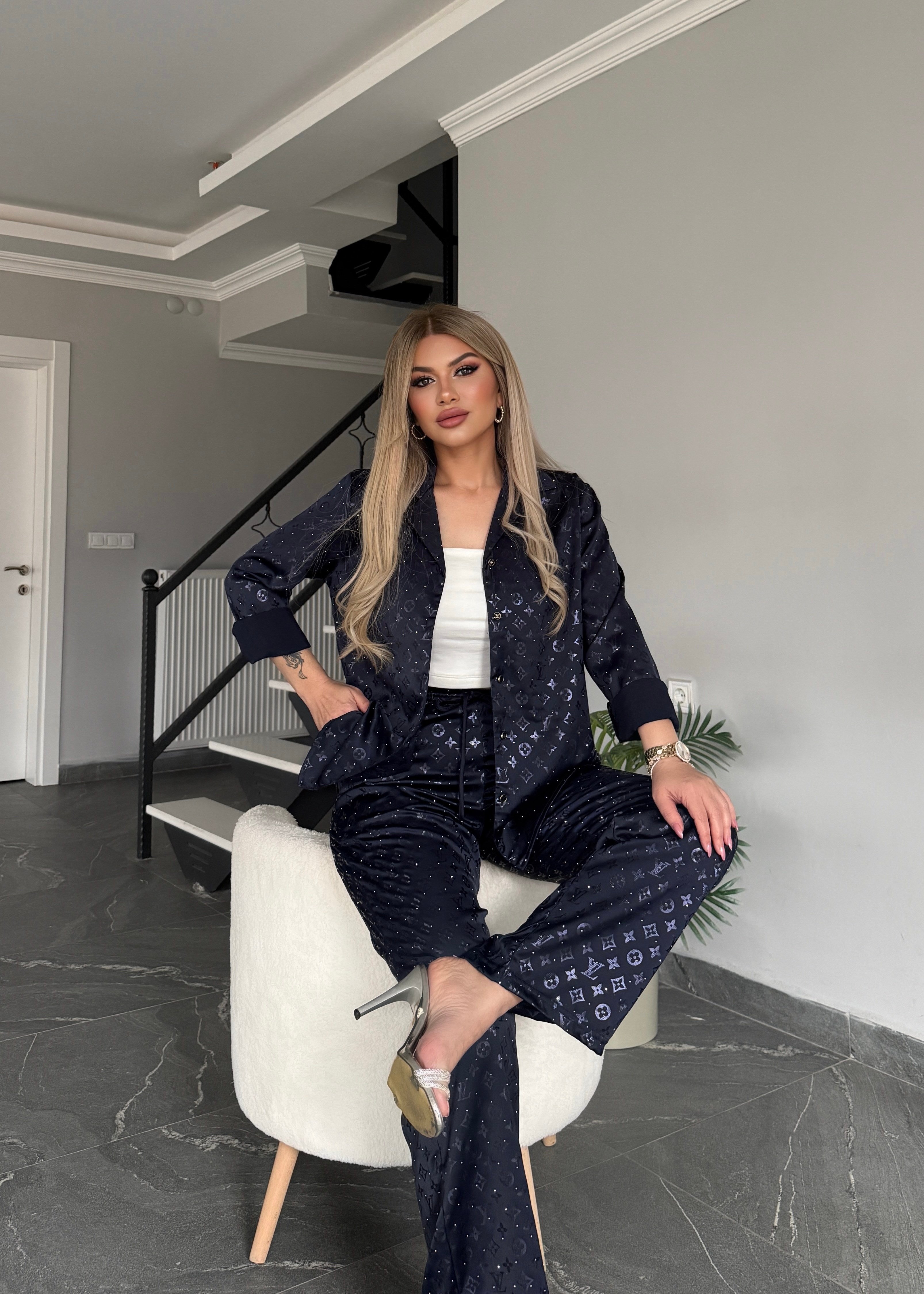 LF saten taşlı takım laci 
