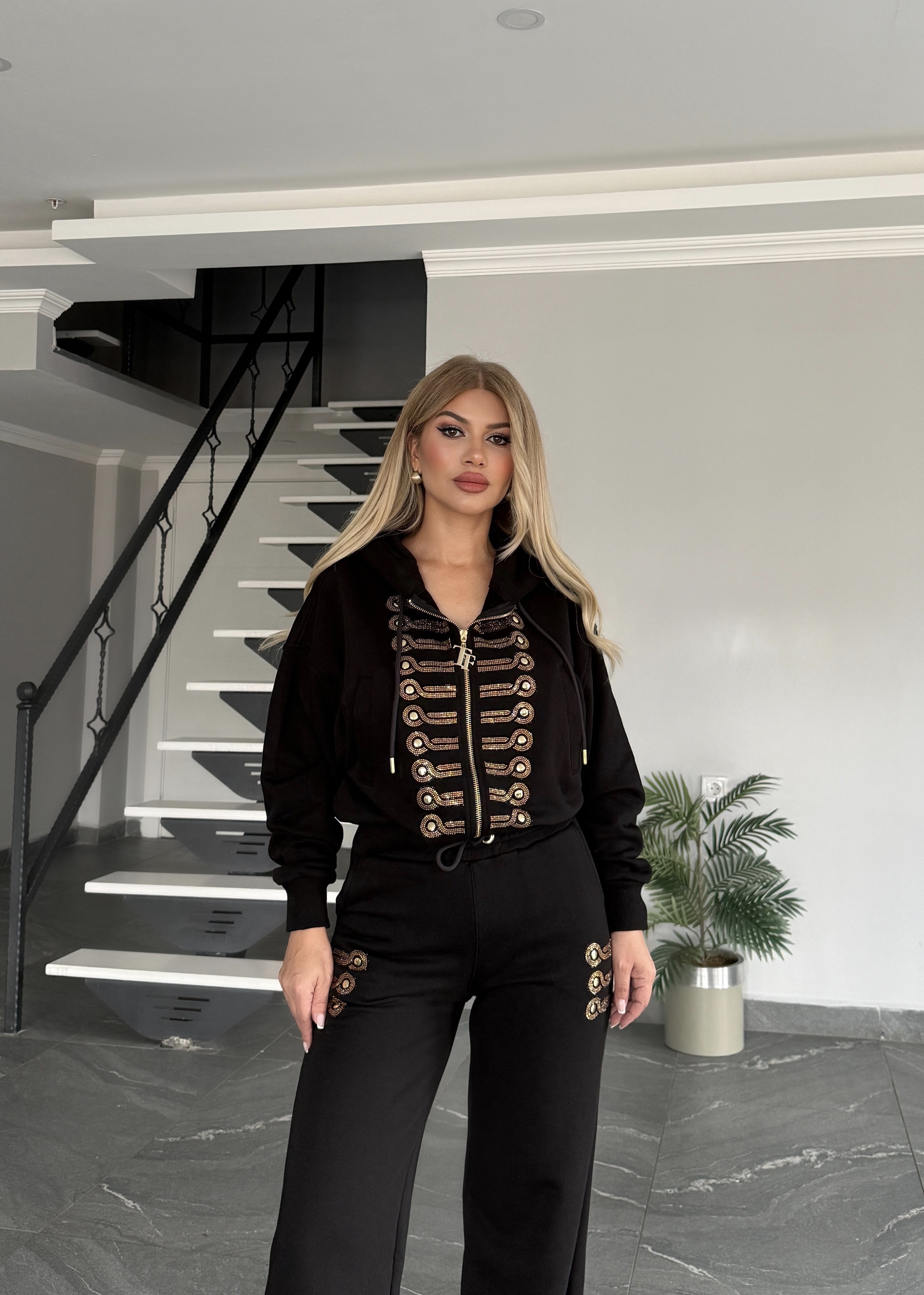 Sienna takım siyah gold taşlı 