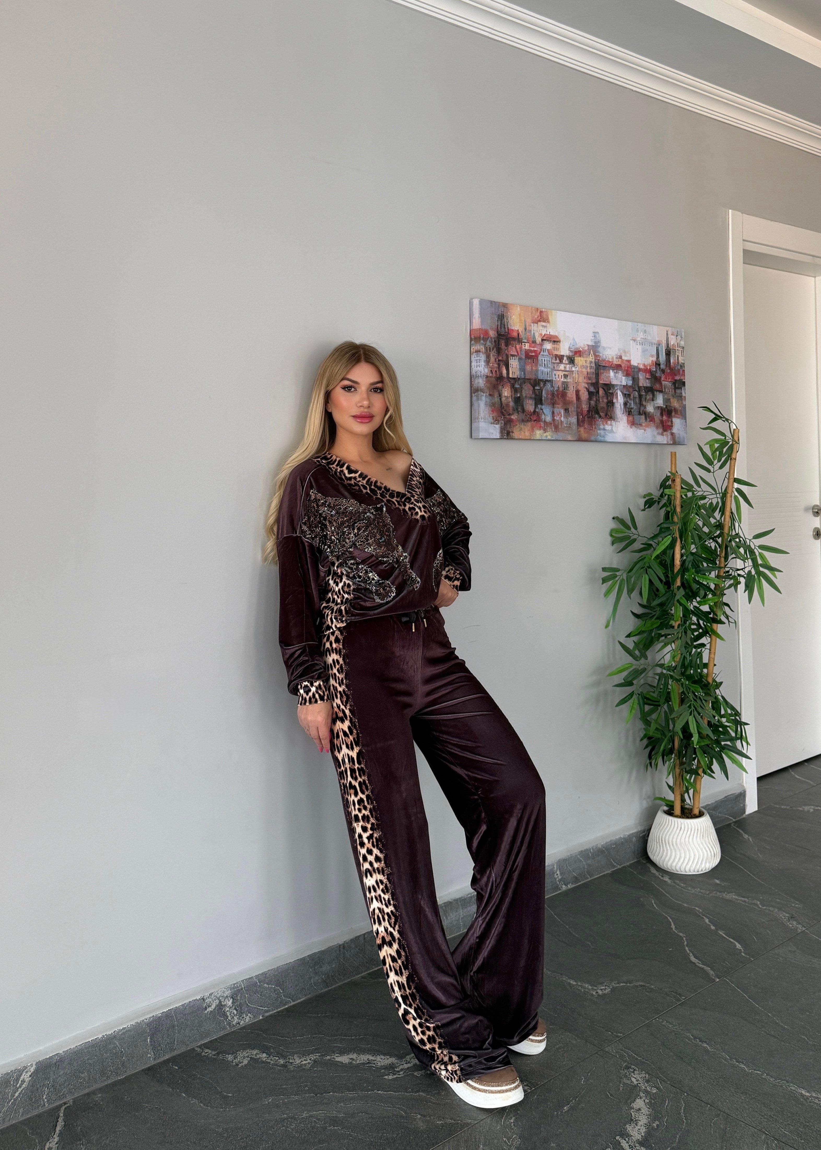 V yaka kadife takım acı kahve 