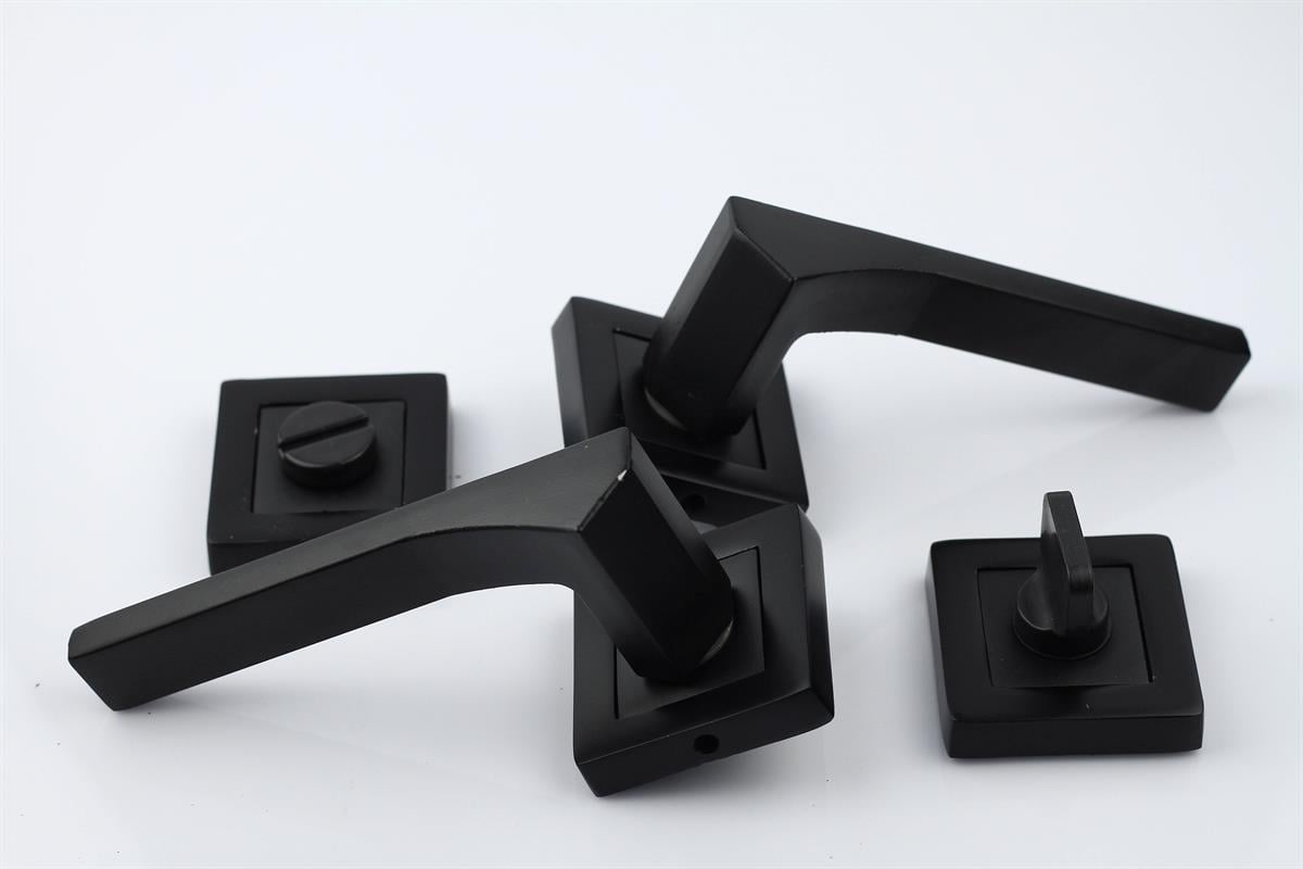 KAPI KOLU LOTUS KARE ROZETLI MAT SIYAH WC