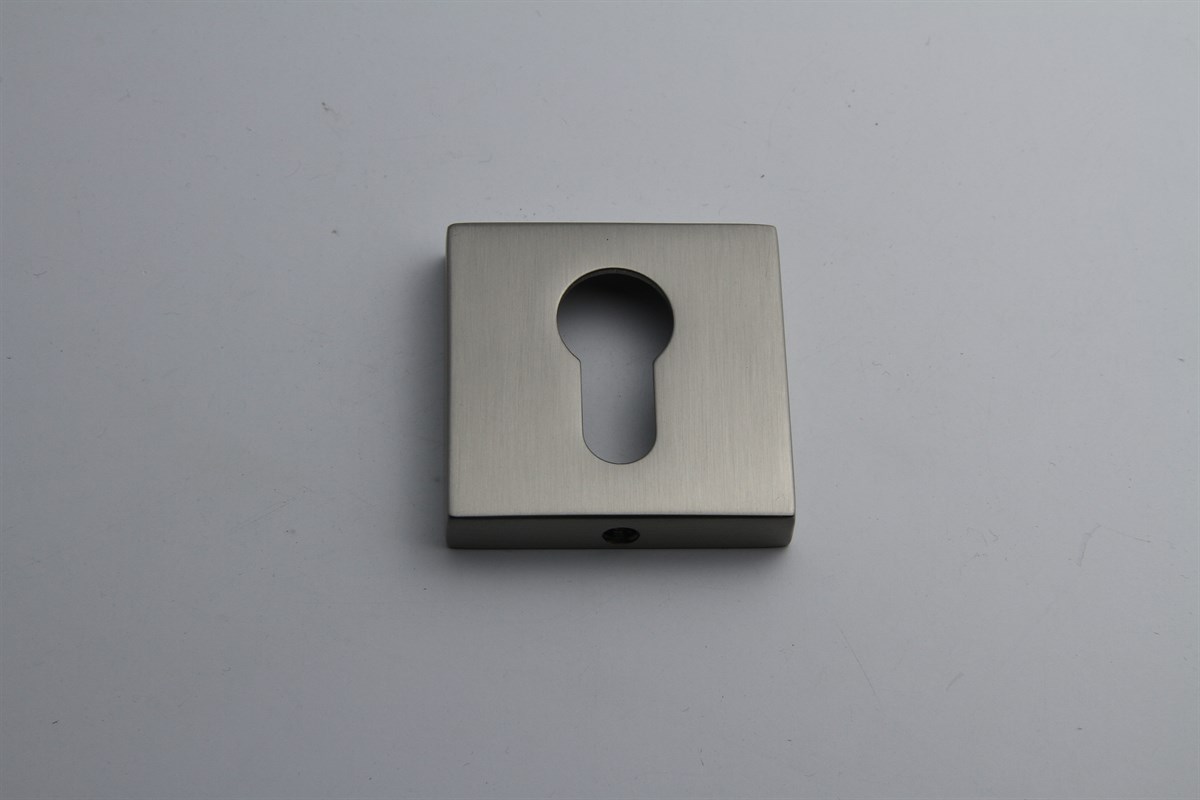 900003 MP08 KARE YALE ALT