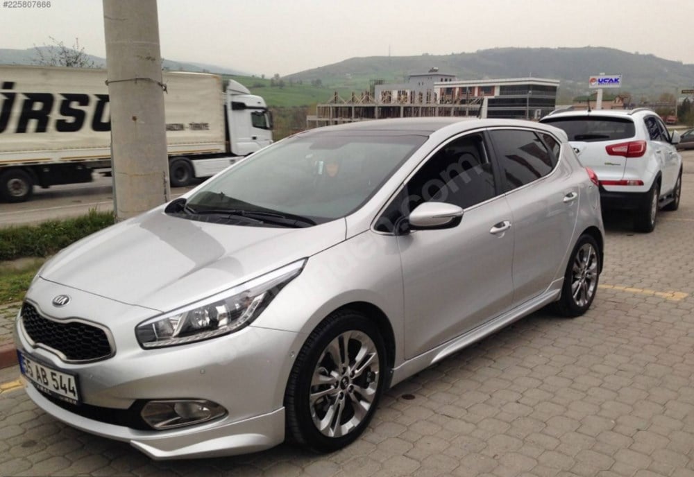 Kia Ceed Ön Tampon Flap  Boyasız (Plastik)