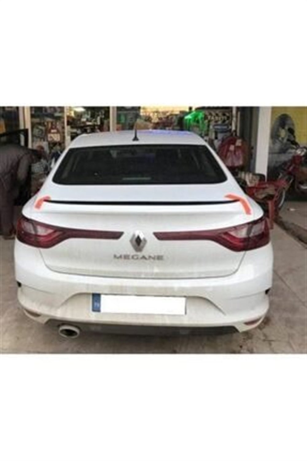 Renault Megane 4 Plastik Parlak Siyah Spoiler