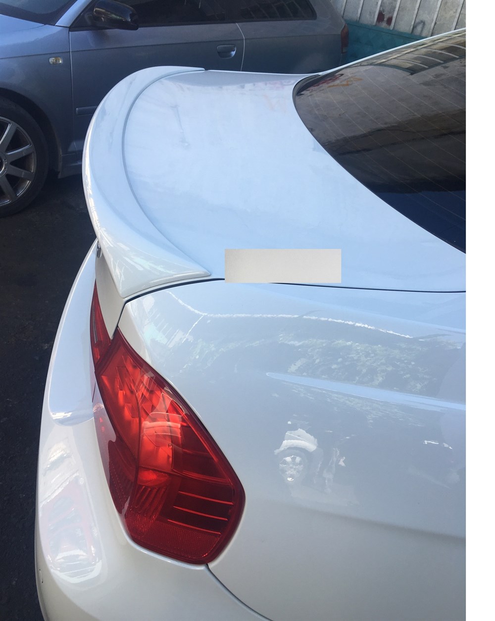 Bmw E90   Fiberglass Boyasız  Spoiler