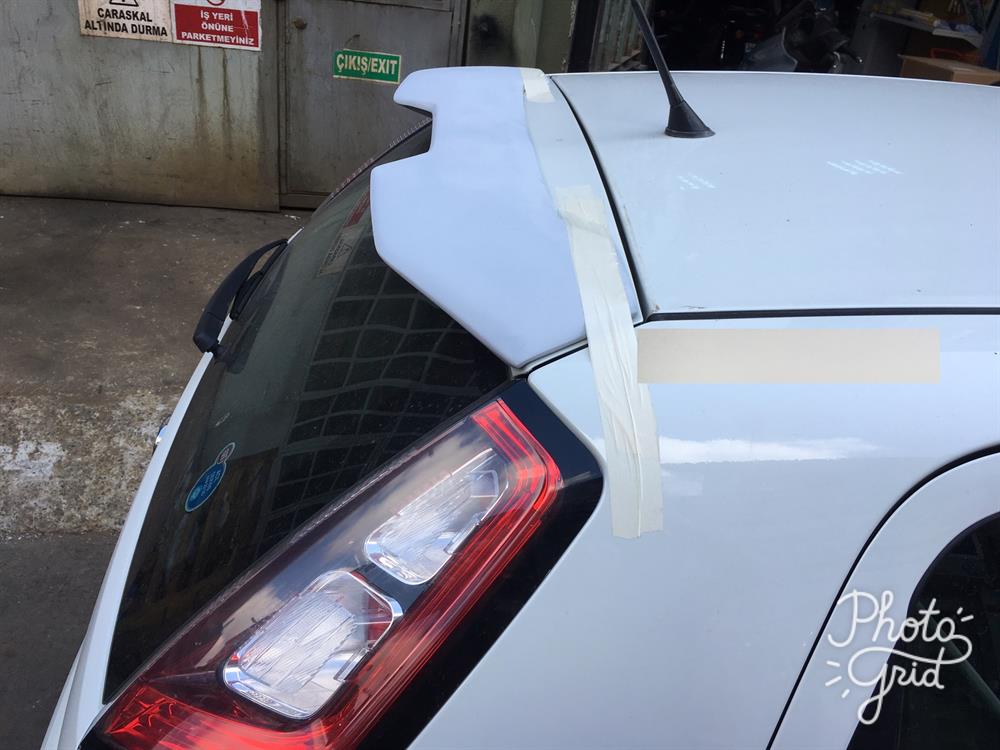 Fiat Punto  Abarth Spoiler  Fiberglass  Boyasız