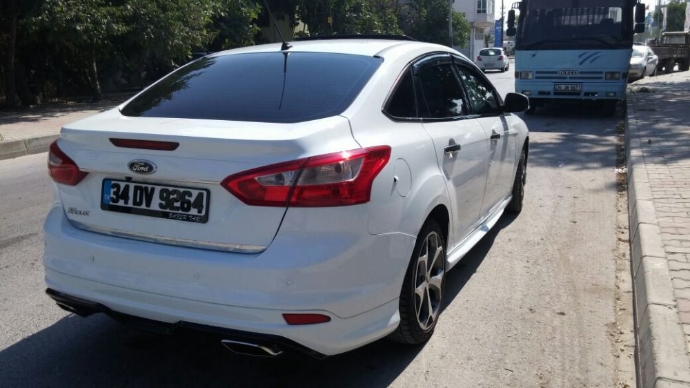 Ford Focus 3 Sedan Boyasız  Arka Ek M.LI M.SIZ (Plastik)