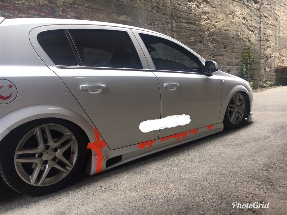 Opel Astra H İzgaralı Marşpiyel Takımı  fiberglass  Boyasız