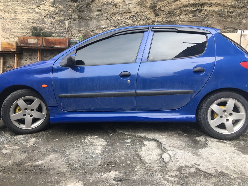 Peugeot  206 Yan  Marşpiyel Takımı  fiberglass  Boyasız