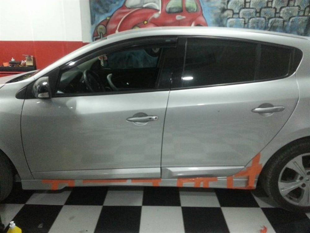Renault Megane 3 Boyasız  Yan Marşpiyel (Plastik